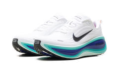 Vomero Plus "White Bright Concord Hyper Turquoise" HV8150 104