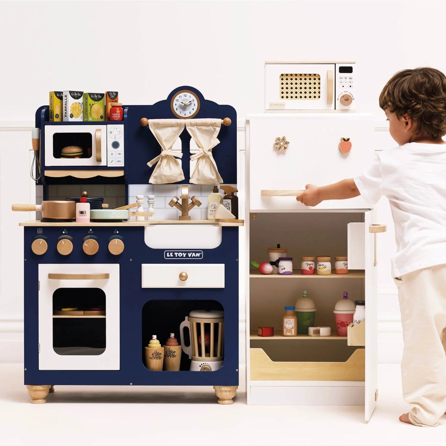 Kitchen Freestanding Fridge Freezer