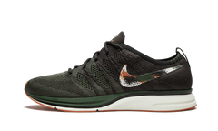 Flyknit Trainer "Velvet Brown" AH8396 202