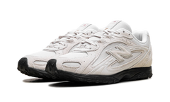 204L "Year of The Horse - White" U204L8OV