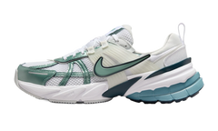 V2K Run WMNS "White Smokey Blue Armory Navy Cannon" FD0736 111