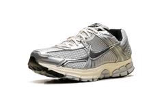 Zoom Vomero 5 "Grey Fog Chrome" IM3486 002